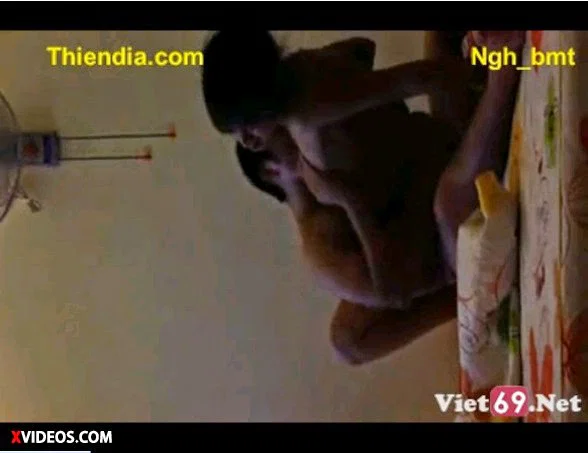 Vụng trộm trong nhà nghỉ - Viet69